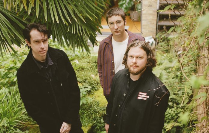 Alt j